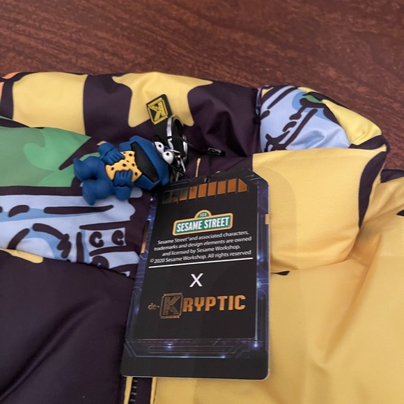 NWT 2x xxl sesame street dekryptic puffer jacket coat elmo bert cookie monster - Picture 8 of 10